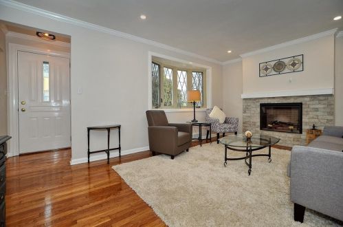 135 Perryvista Ave, Pittsburgh, PA 15237-4851