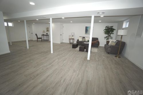 2 George St, Avenel NJ 07001-1735 exterior