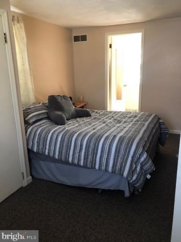 3863 Quakerbridge Rd, Lawrence Township NJ  08619-1021 exterior