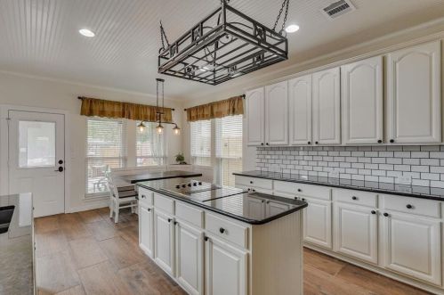 2612 Ruby Crest Ct, Lewisville TX  75022-7857 exterior