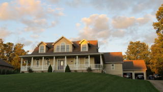 519 Lewis Pointe Dr, Vincent, OH 45784-9114
