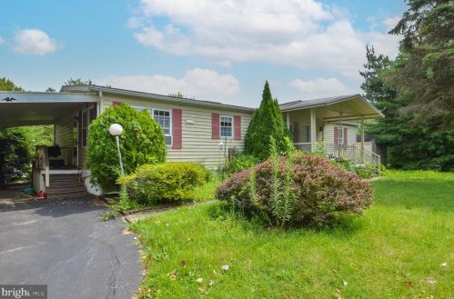 1003 Redwood Dr, Breinigsville, PA 18031-1628