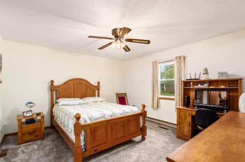 391 Waverly Ave, Washington Ch OH  43160-2464 exterior