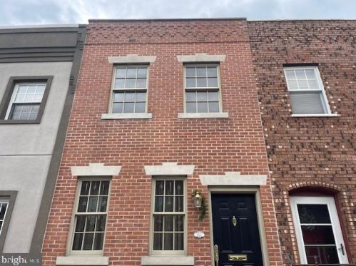 2545 Alder St, Philadelphia, PA 19133-1629