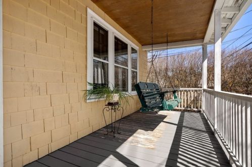 20 Marion St, Natick, MA 01760-3620