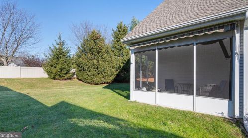 36 Bear Meade Dr, Trenton NJ 08691-3360 exterior