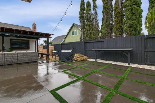 403 Temple Dr, Vacaville CA  95687-5146 exterior