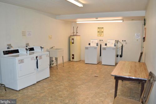 2109 Cedar Run Dr, Camp Hill PA  17011-7410 exterior