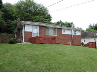 312 Pine Hollow Rd, Trafford, PA 15085-9750