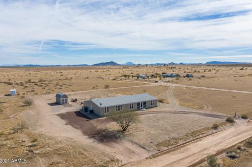8221 538th Ave, Tonopah, AZ 85354-7257