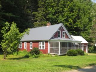 17 River Rd, Brookline, VT 05345-9675
