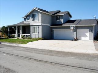2830 Hawks View Dr, Sparks, NV 89436-5612