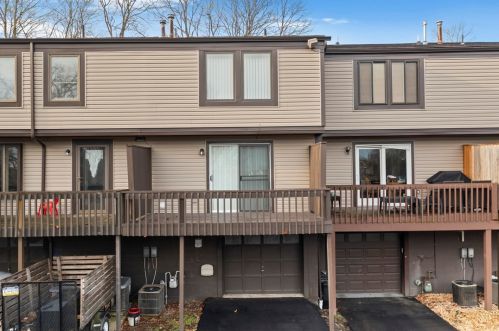 482 Hunting Creek Rd, Canonsburg, PA 15317-2328