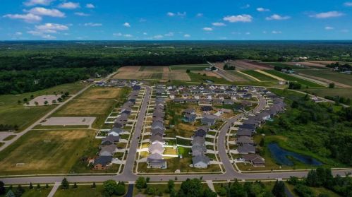 1610 Red Oak St, Green Bay, WI 54313