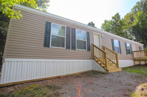 125 Wencliff Ln, Jeannette, PA 15644-2993