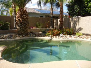 6824 Aurora Dr, Glendale, AZ 85308-8949