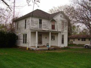 114 Monroe St, Goodland, IN 47948-8183