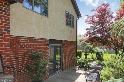 1404 Southwind Way, Dresher PA  19025-1026 exterior