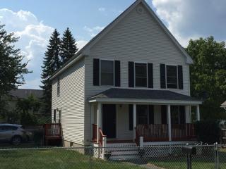 11 3rd St, Nashua, NH 03060-3151