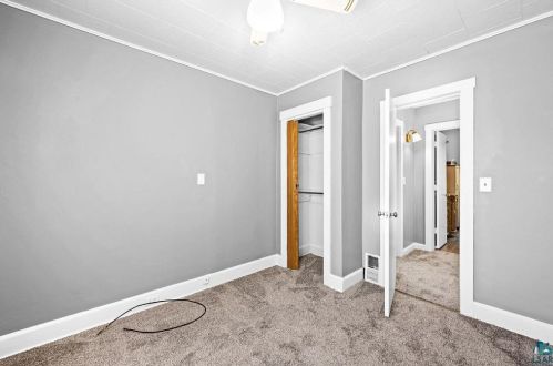844 Charles Ave, Duluth MN  55807-1415 exterior