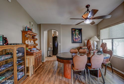 3822 Blackhawk Dr, Glendale AZ 85308-9487 exterior