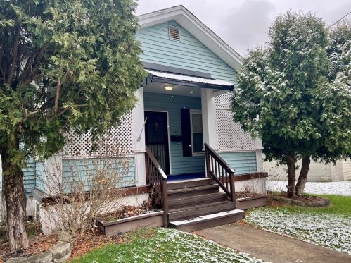 410 Butz St, New Castle, PA 16101-2502