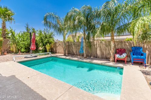 1807 Desert Willow St, Casa Grande, AZ 85122-6406