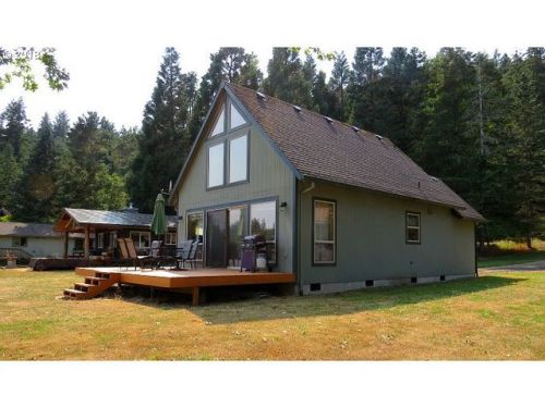 71566 Northshore Dr, Westport, OR 97016-7284
