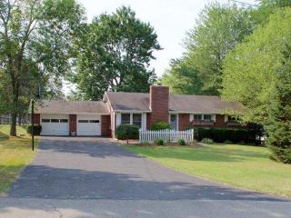 1077 Donal Dr, Mansfield, OH 44907-2623