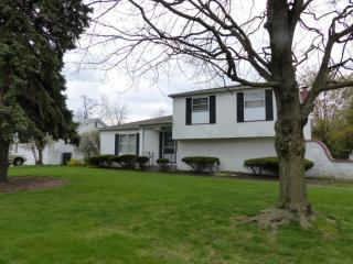 5473 Walshire Dr, Columbus, OH 43232-1557