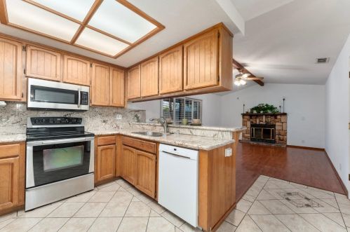 8648 Timber Ct, Citrus Heights CA  95662-4451 exterior