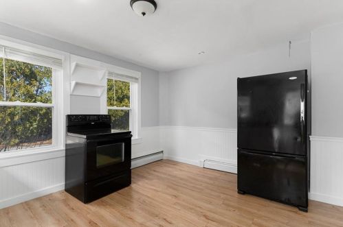 515 Davisville Rd, North Kingstown RI  02852-1761 exterior