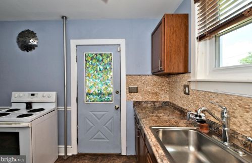 607 Noble St, Norristown PA  19401-5530 exterior