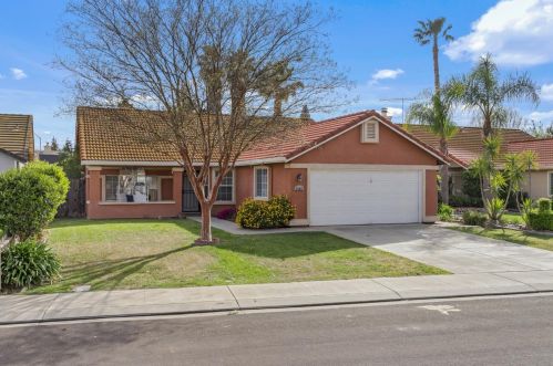 2568 Bordona Dr, Riverbank, CA 95367-2793