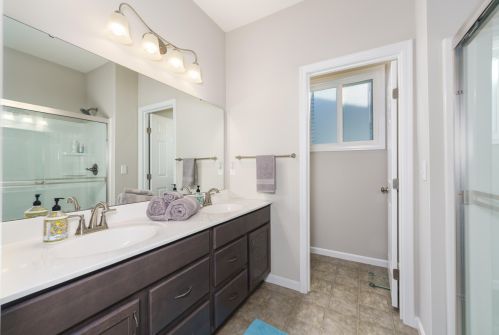 1792 Quarry Oaks Dr, Florence KY  41042-5700 exterior