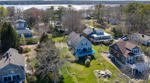 12 Taunton Ave, Marion MA  02738-1819 exterior