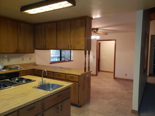 11275 Spenceville Rd, Lake Wildwood, CA 95946-9381