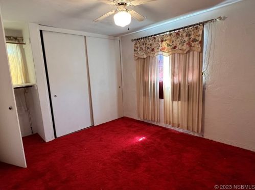 907 Derbyshire Rd, Daytona Beach FL 32117-3802 exterior