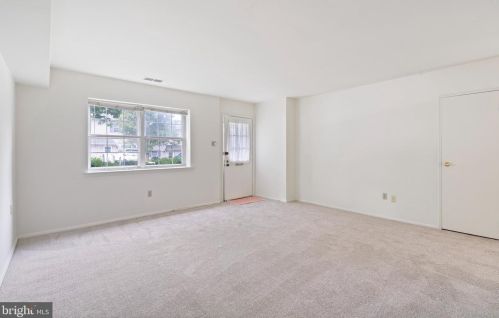 108 Hampstead Dr, Prospectville, PA 19002-4954