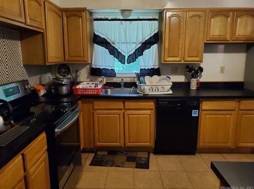 145 Harold St, Bloomfield, CT 06002-3924