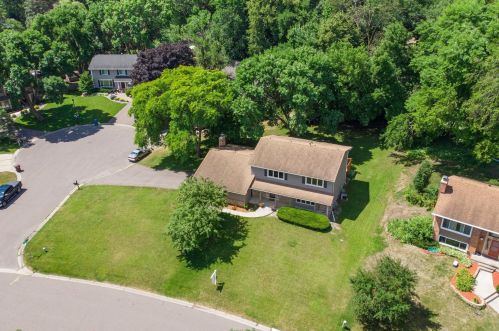 2675 Jewel Ln, Minneapolis, MN 55447-1735