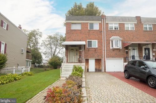 12185 Aster Rd, Philadelphia, PA 19154-1701