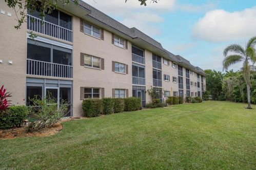 5499 Rattlesnake Hammock Rd, Naples FL  34113-7411 exterior