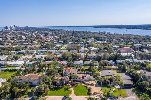 420 Ocean Dunes Rd, Daytona Beach FL  32118-4914 exterior