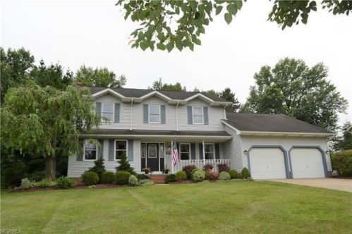 4437 Bunker Ln, Cuyahoga Falls, OH 44224-5129