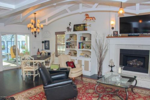753 Sams Point Rd, Beaufort, SC 29907-2232