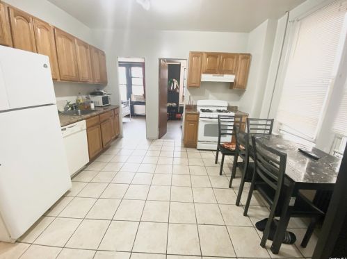 30-94 48th St, Long Island City NY  11105-1232 exterior