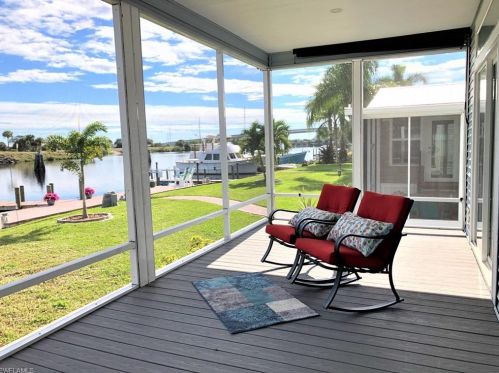 853 Yacht Club Way, Moore Haven FL  33471-2823 exterior