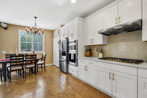 19920 Holly Dr, Santa Clarita CA  91350-3698 exterior