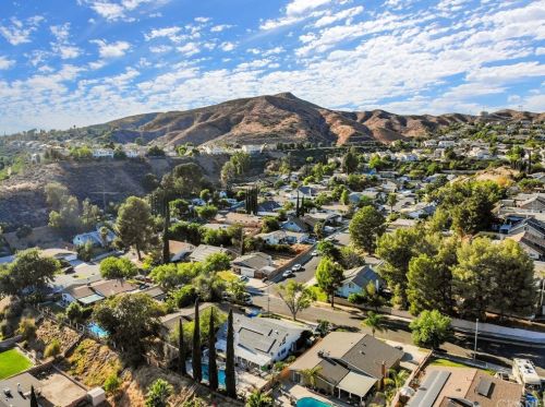 18832 Cabral St, Santa Clarita, CA 91351-1223